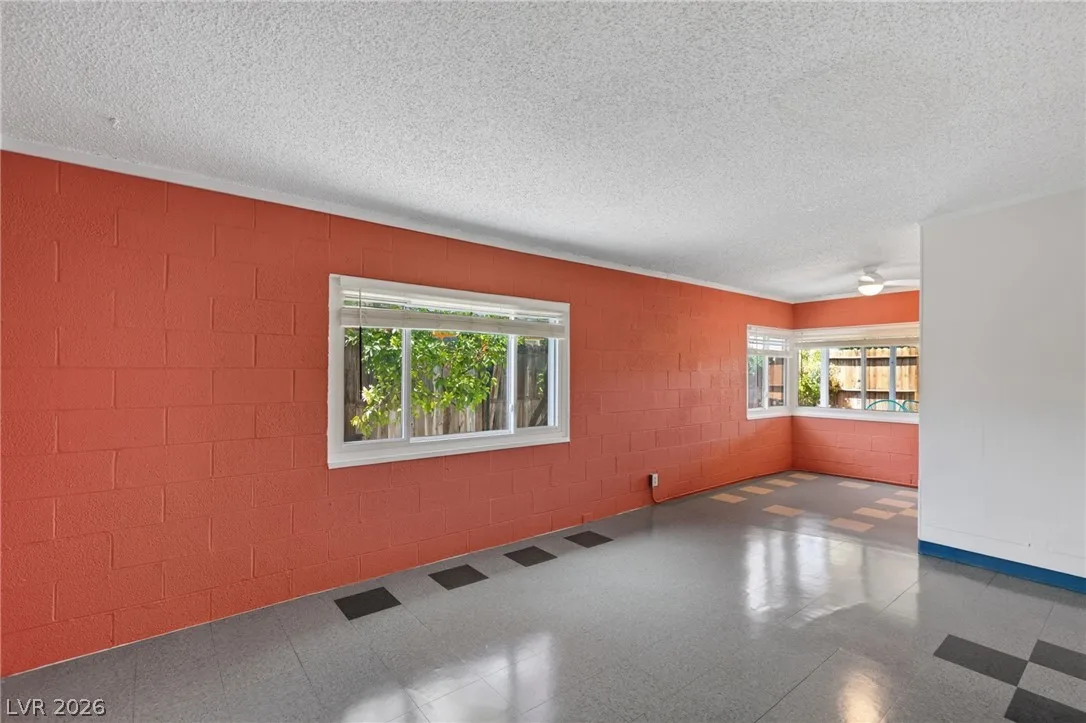 1305 Phillips Avenue 1307 — photo 2