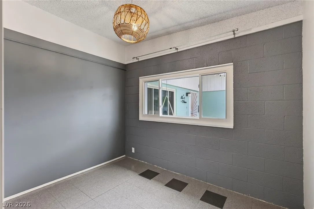 1305 Phillips Avenue 1307 — photo 4