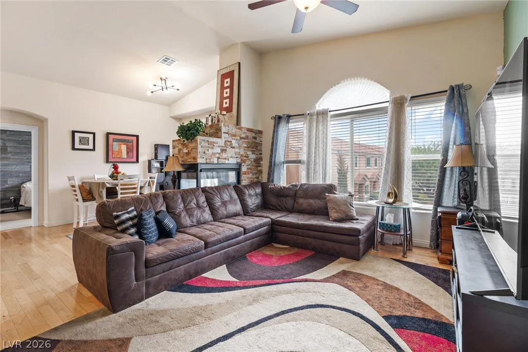 8779 Horizon Wind Avenue 101 — photo 2