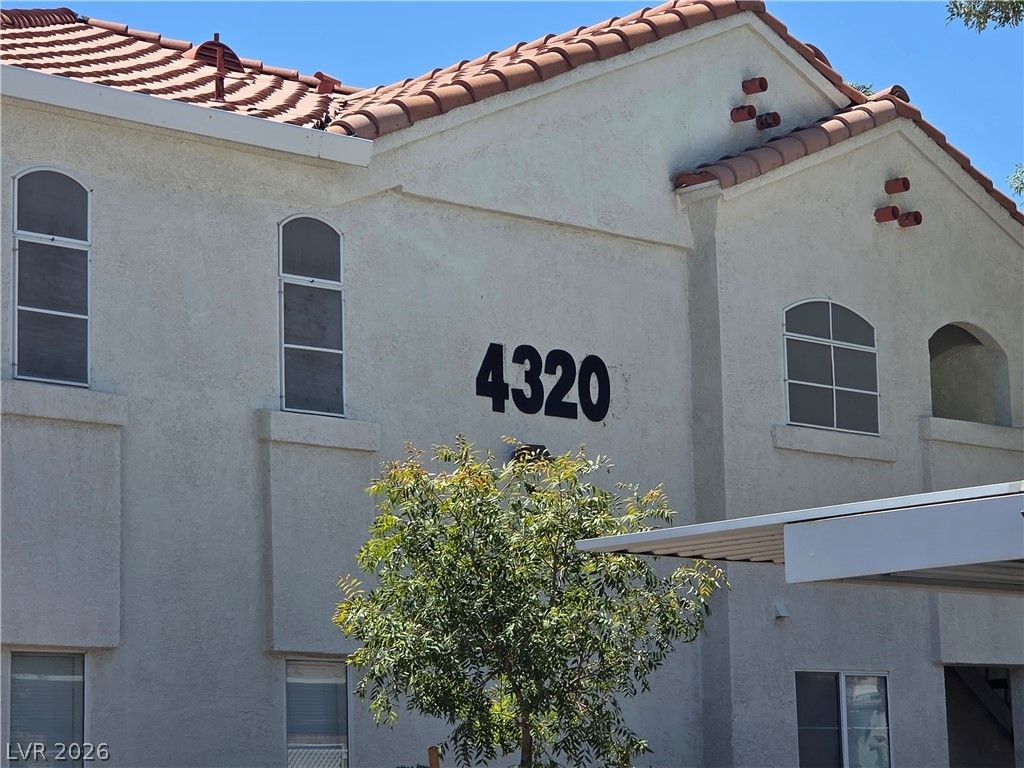 4320 West Lake Mead Boulevard 202 — photo 2