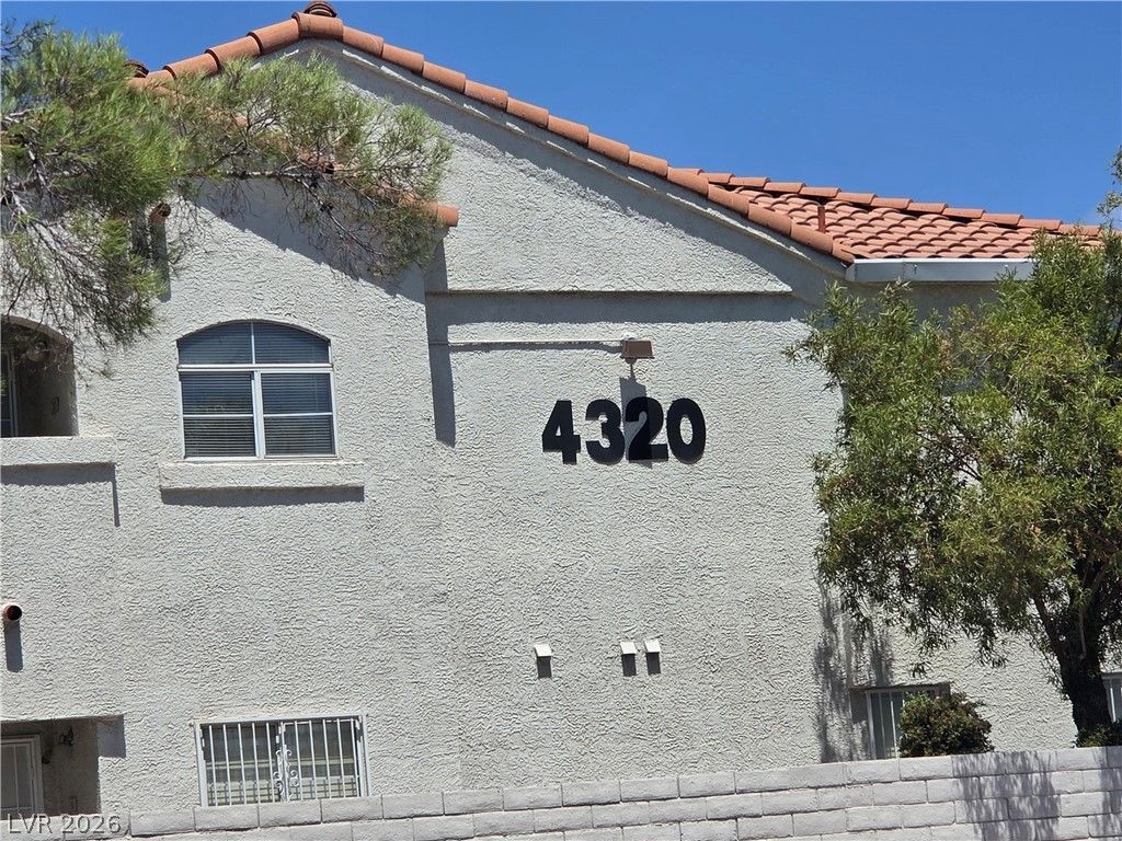 4320 West Lake Mead Boulevard 202 — photo 3