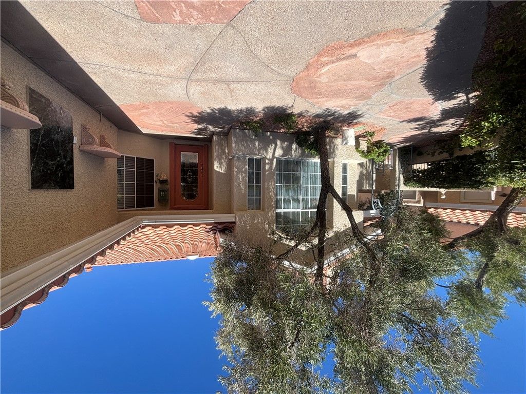 2424 Ocean Front Drive — photo 2
