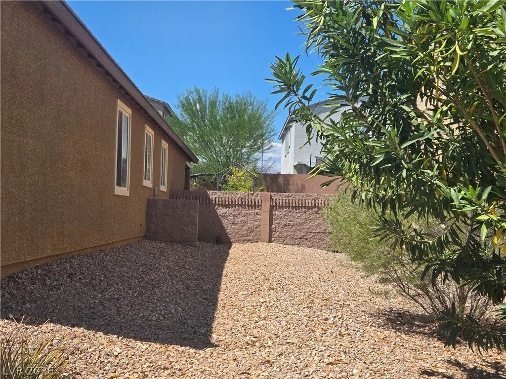 2804 Graceful Grove Avenue — photo 2 of 8