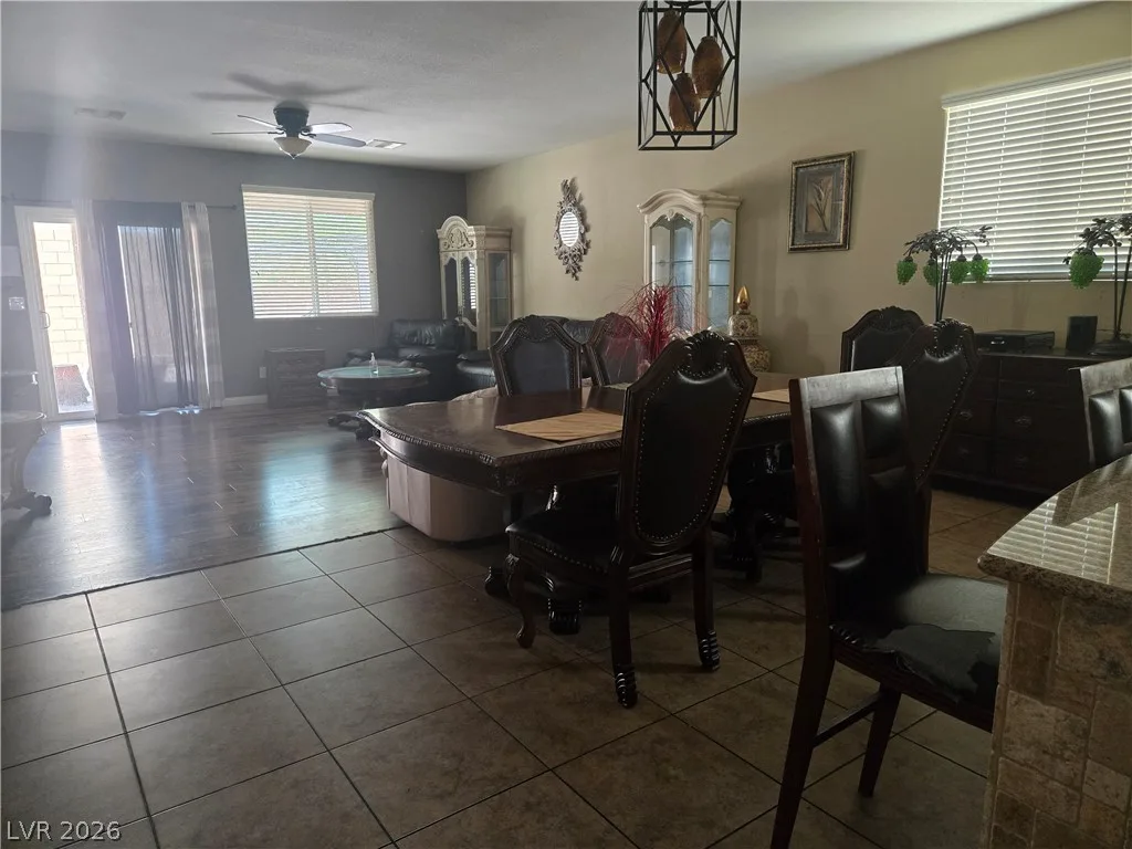 2804 Graceful Grove Avenue — photo 4 of 8