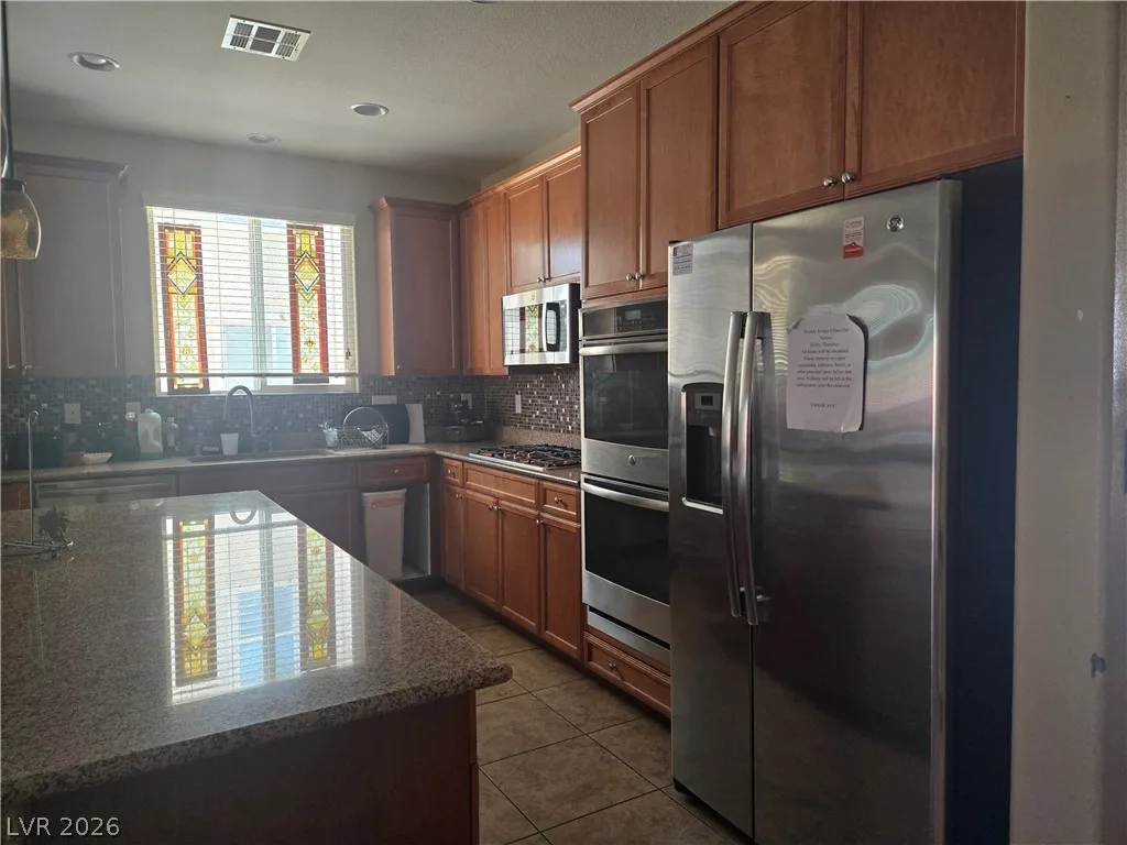 2804 Graceful Grove Avenue — photo 5 of 8
