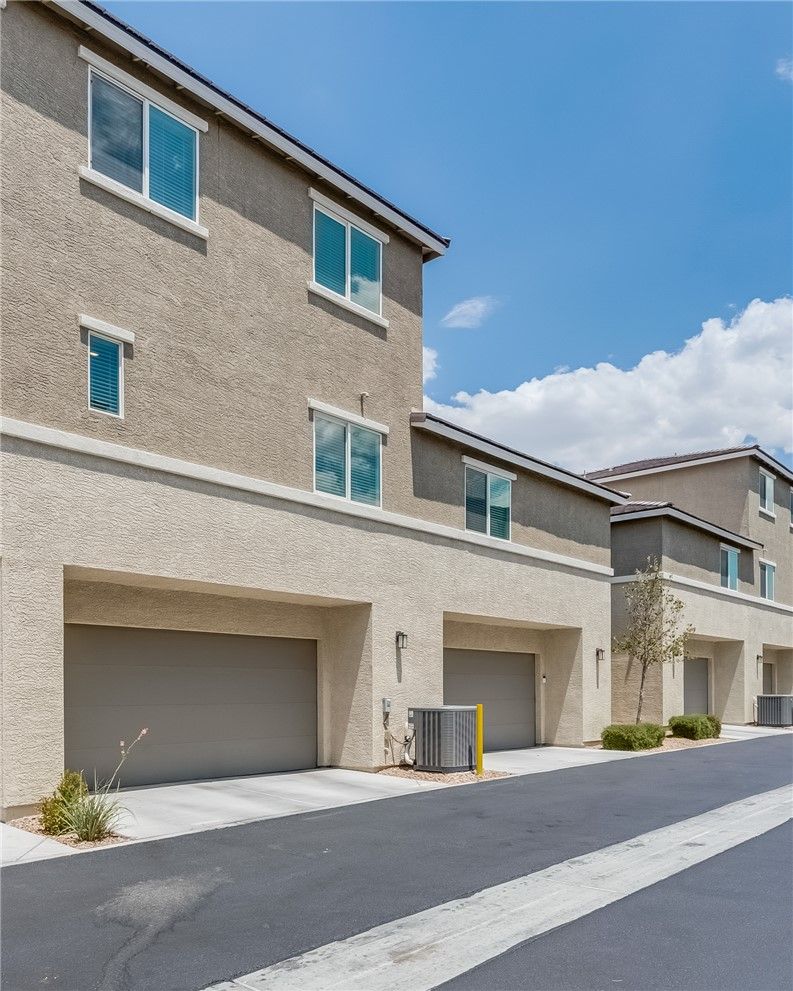 2842 Azure Breeze Lane 2 — photo 4