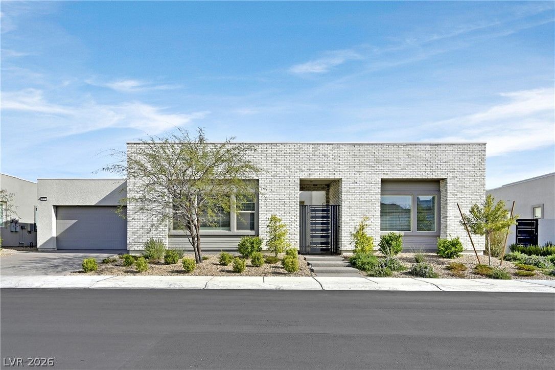 472 Sand Dune Arch Street — photo 2 of 43