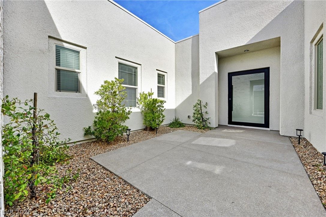 472 Sand Dune Arch Street — photo 3 of 43