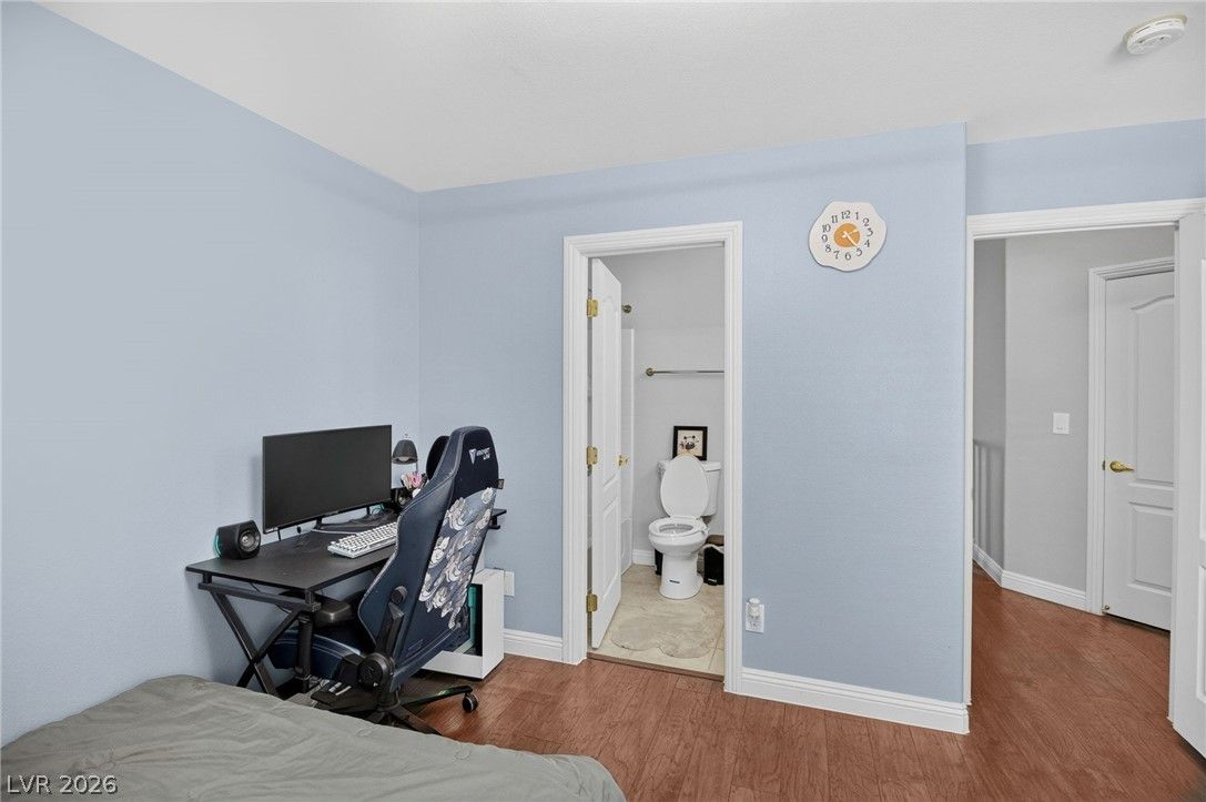 Photo 6