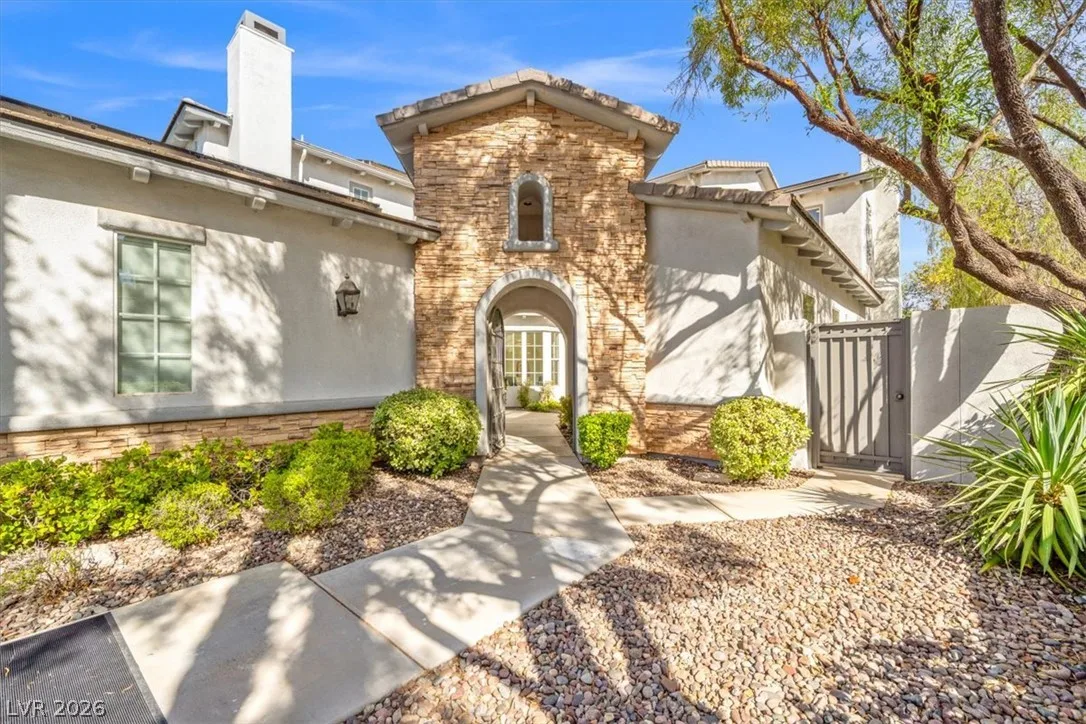 3043 Red Springs Drive — photo 4