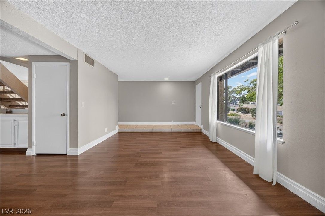 4669 Kelly Barry Way — photo 4 of 37