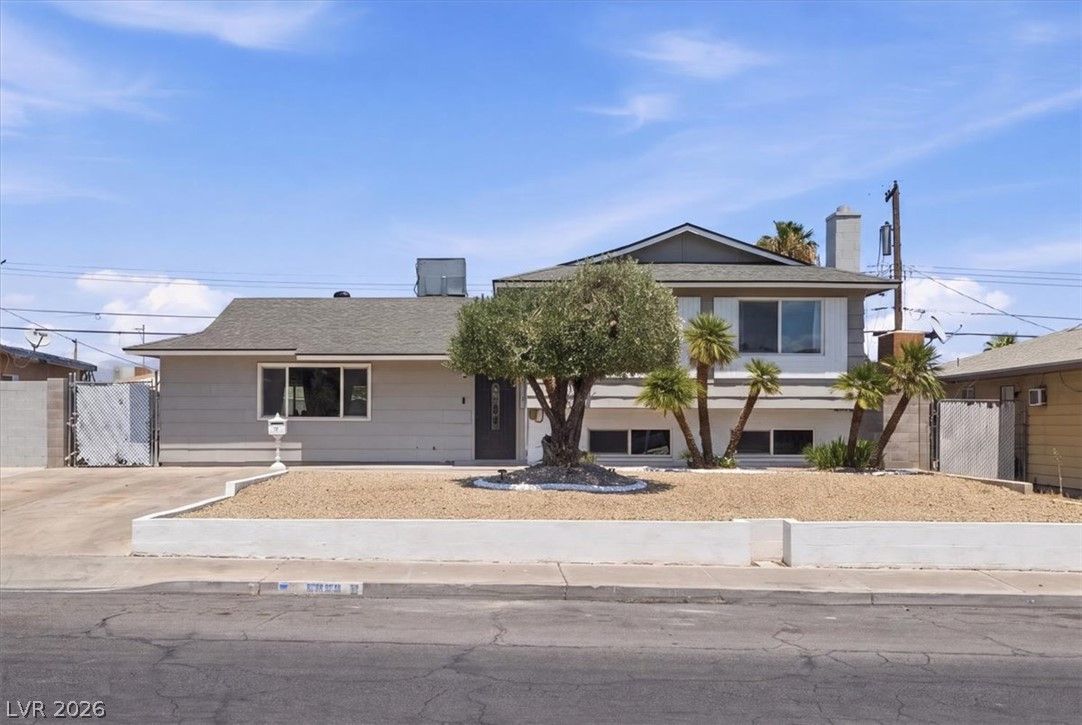 6252 Clarice Avenue — photo 3 of 36