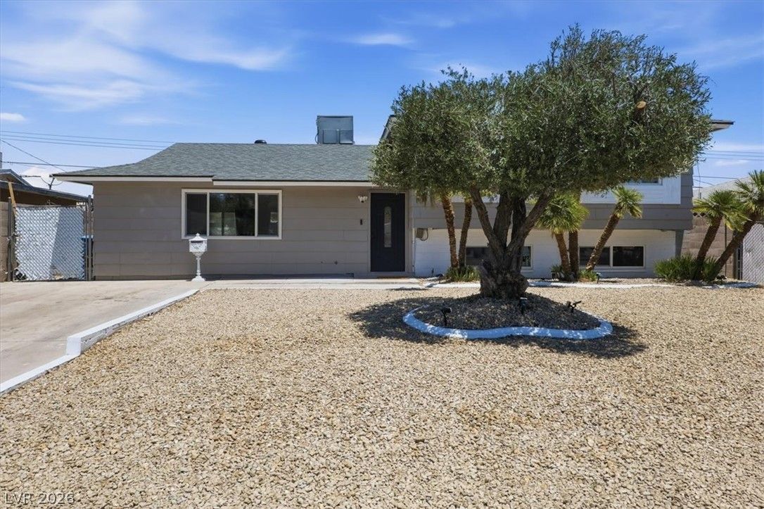 6252 Clarice Avenue — photo 4 of 36