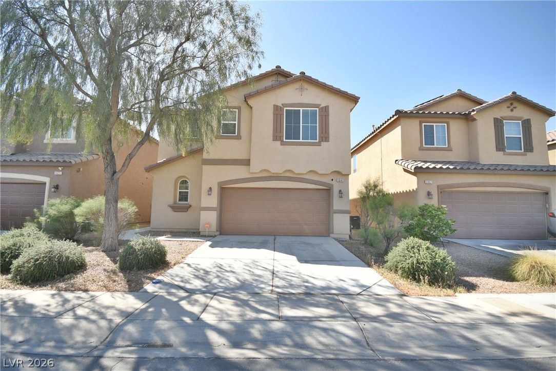 3041 Lake Como Avenue — photo 1