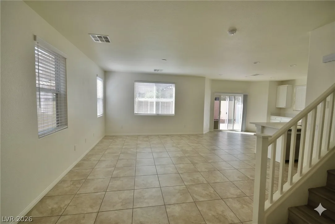 3041 Lake Como Avenue — photo 4