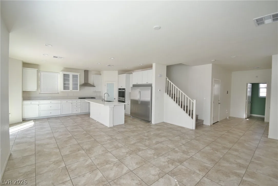 3041 Lake Como Avenue — photo 5