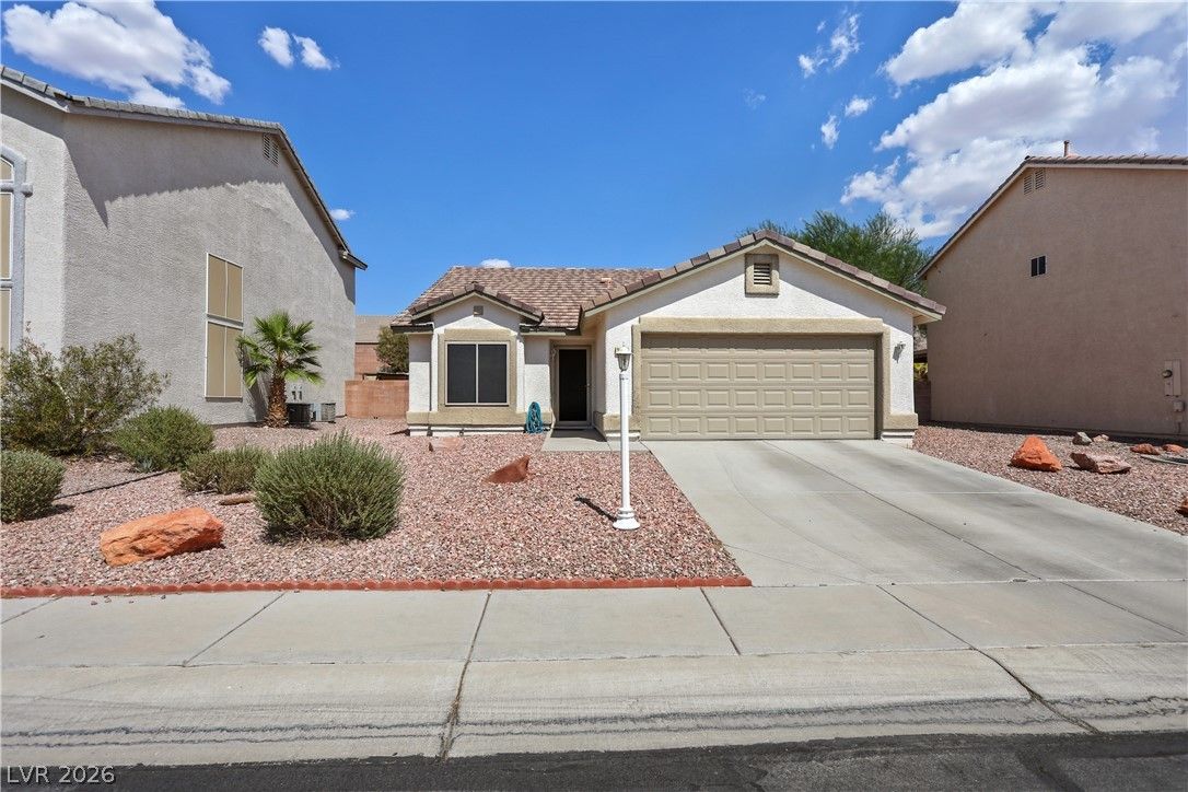 2724 Knoll Point Street — photo 1 of 31