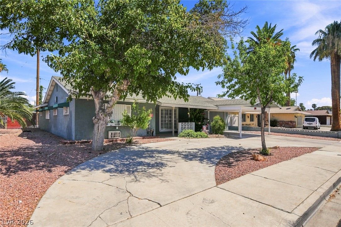 549 Bonita Avenue — photo 3