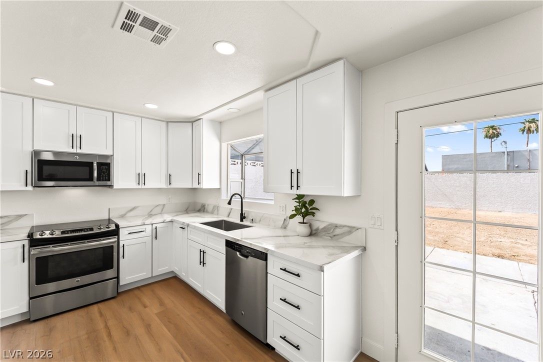 4890 Idaho Avenue — photo 3 of 15