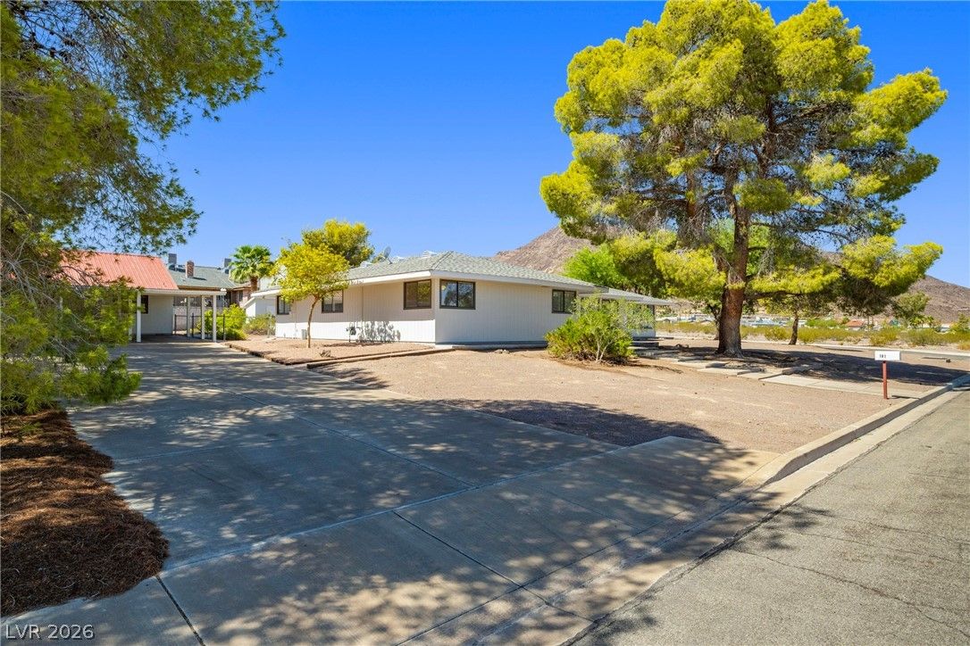181 West Middleton Drive — photo 2
