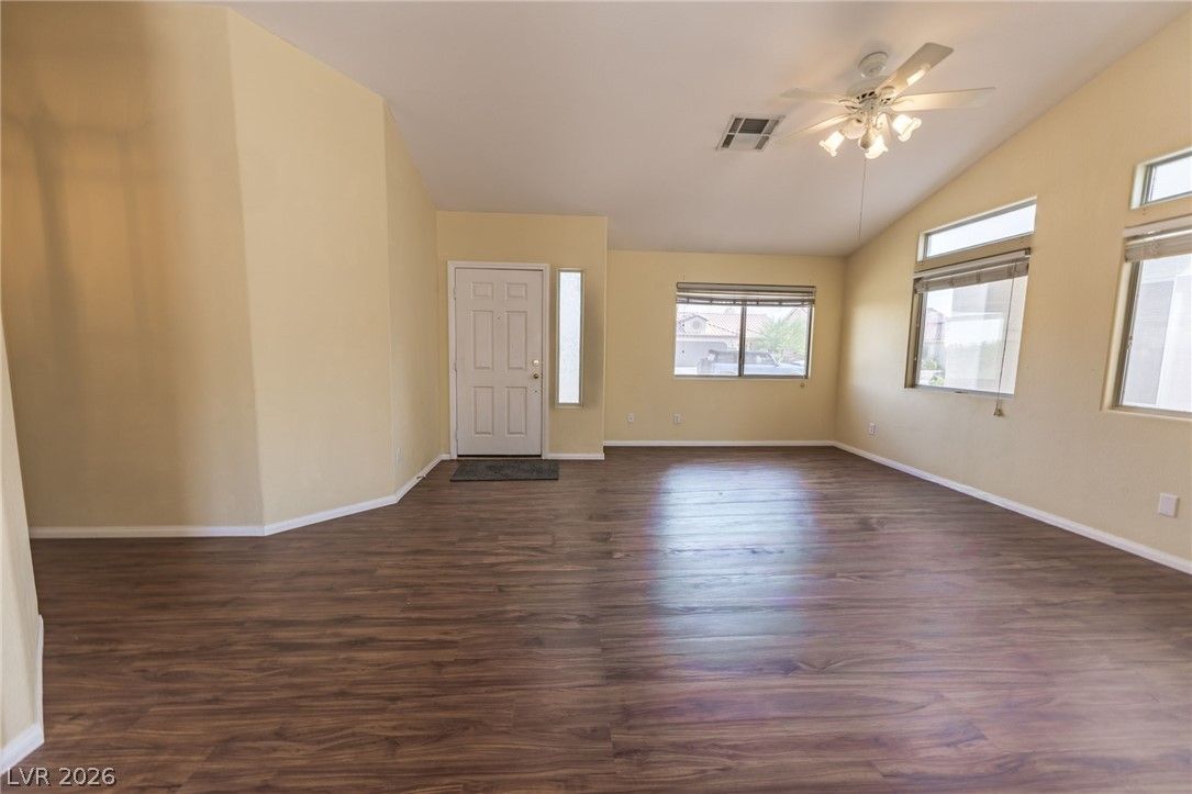 6300 Maxwood Court — photo 2