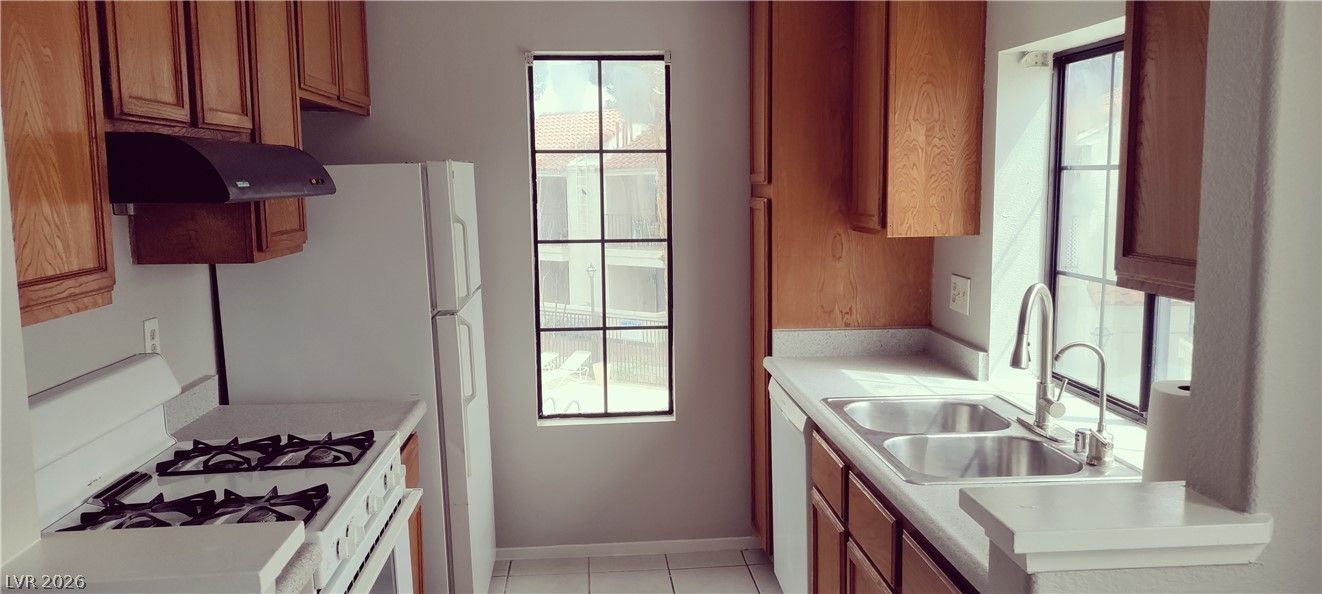 4837 Nara Vista Way 202 — photo 5