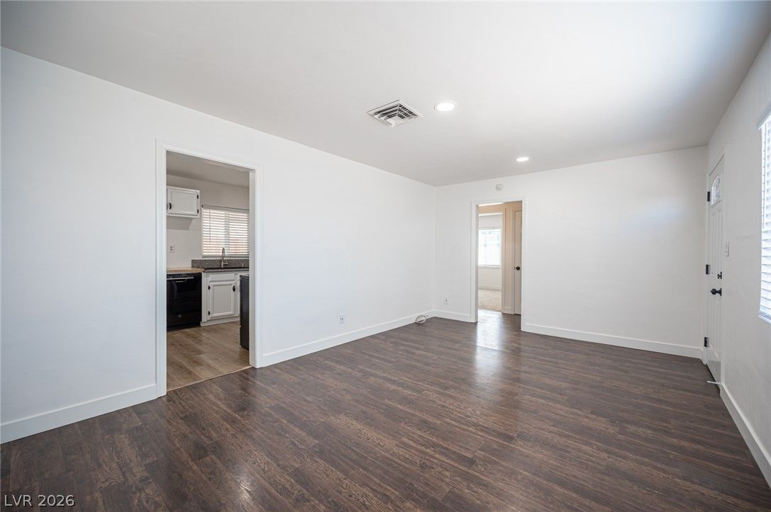 454 National Street — photo 5 of 15
