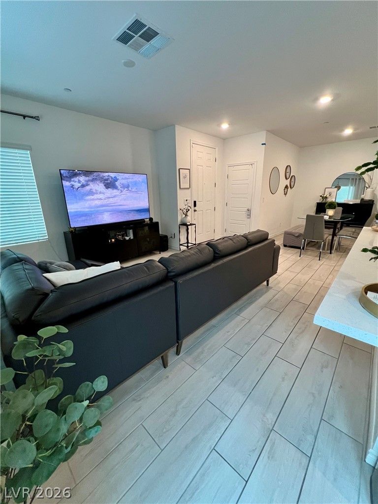 7348 North Decatur Blvd Boulevard 2 — photo 4 of 37