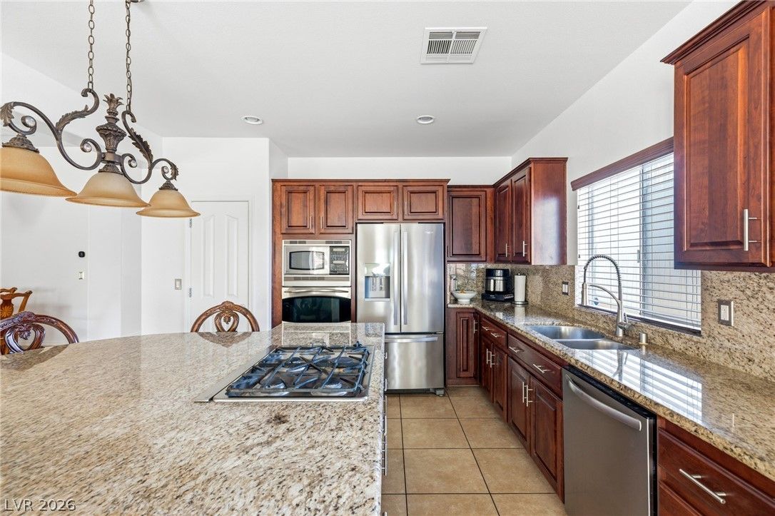 5903 McLennan Ranch Avenue — photo 2