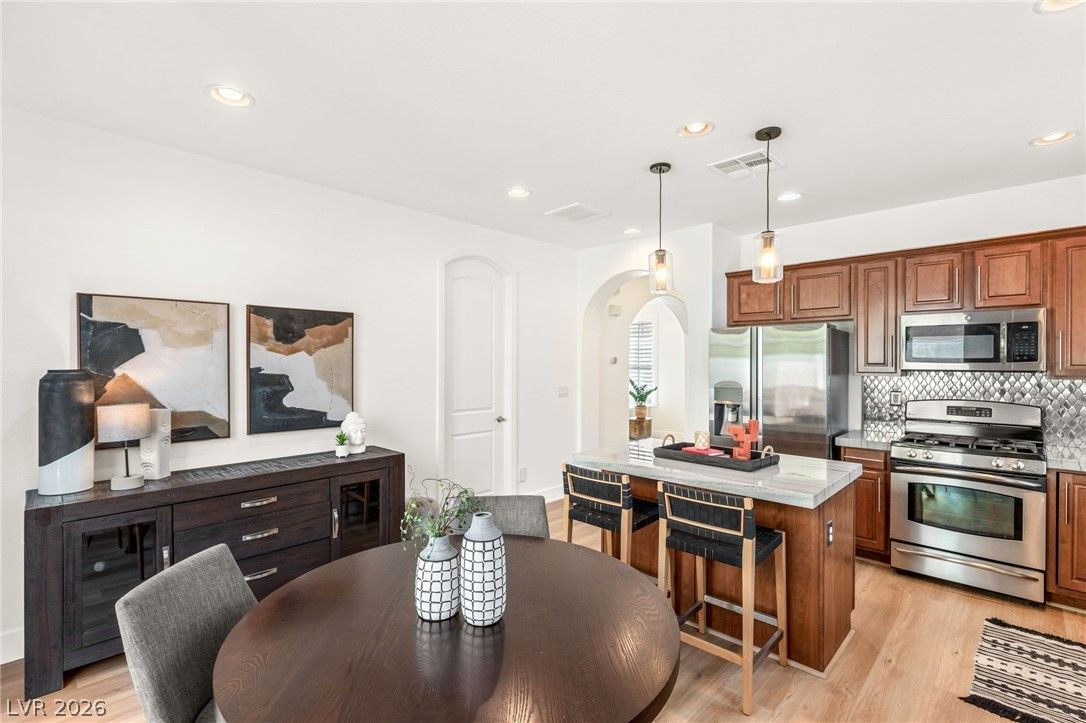 11392 Corsica Mist Avenue — photo 5 of 26