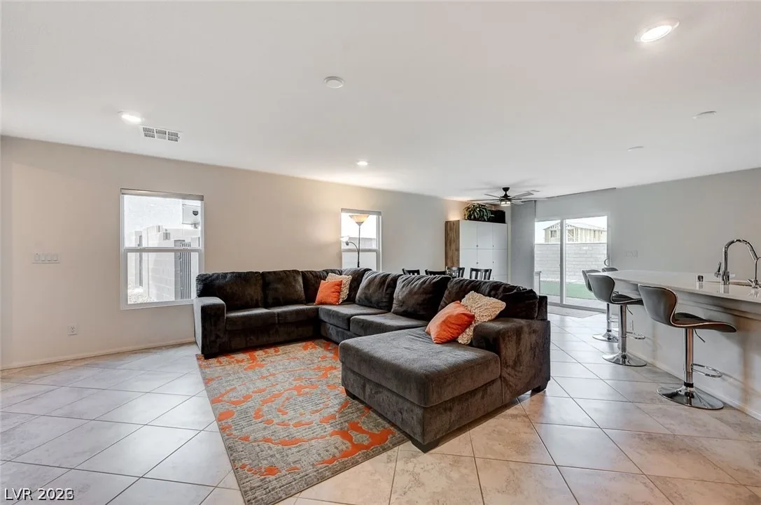 7040 Fossil Lake Street — photo 4
