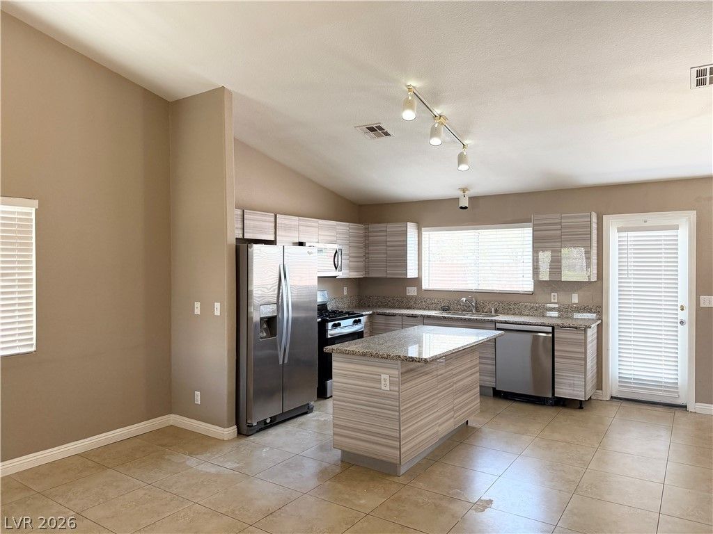 2134 Pescara Court — photo 4 of 18