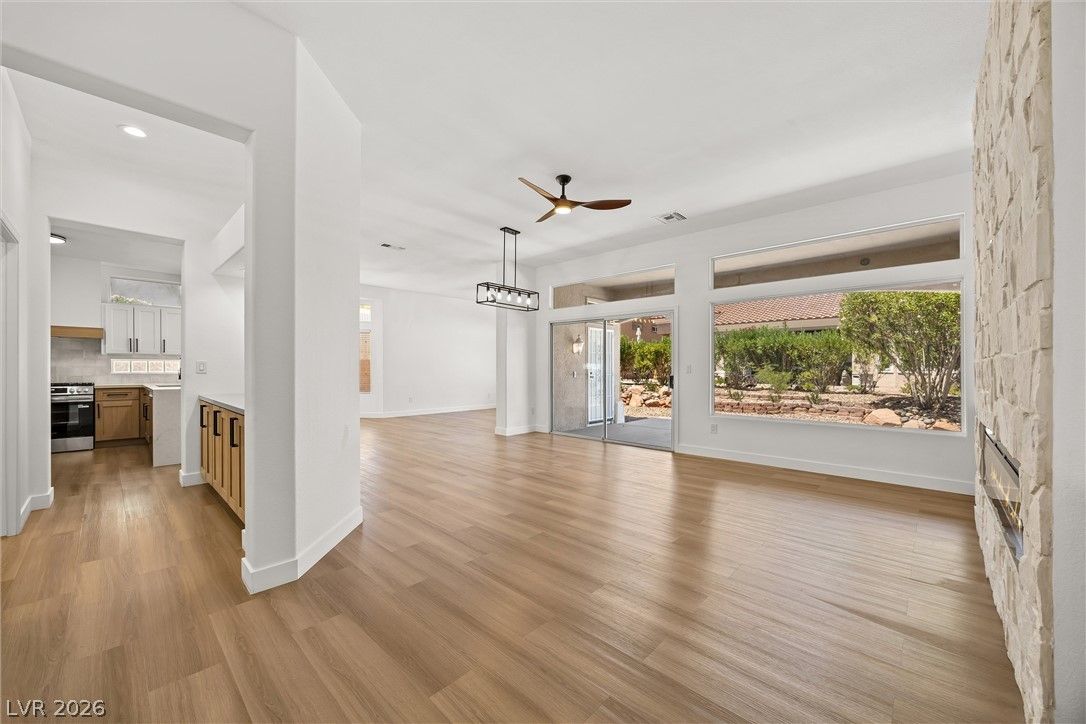 10400 Willamette Place — photo 4
