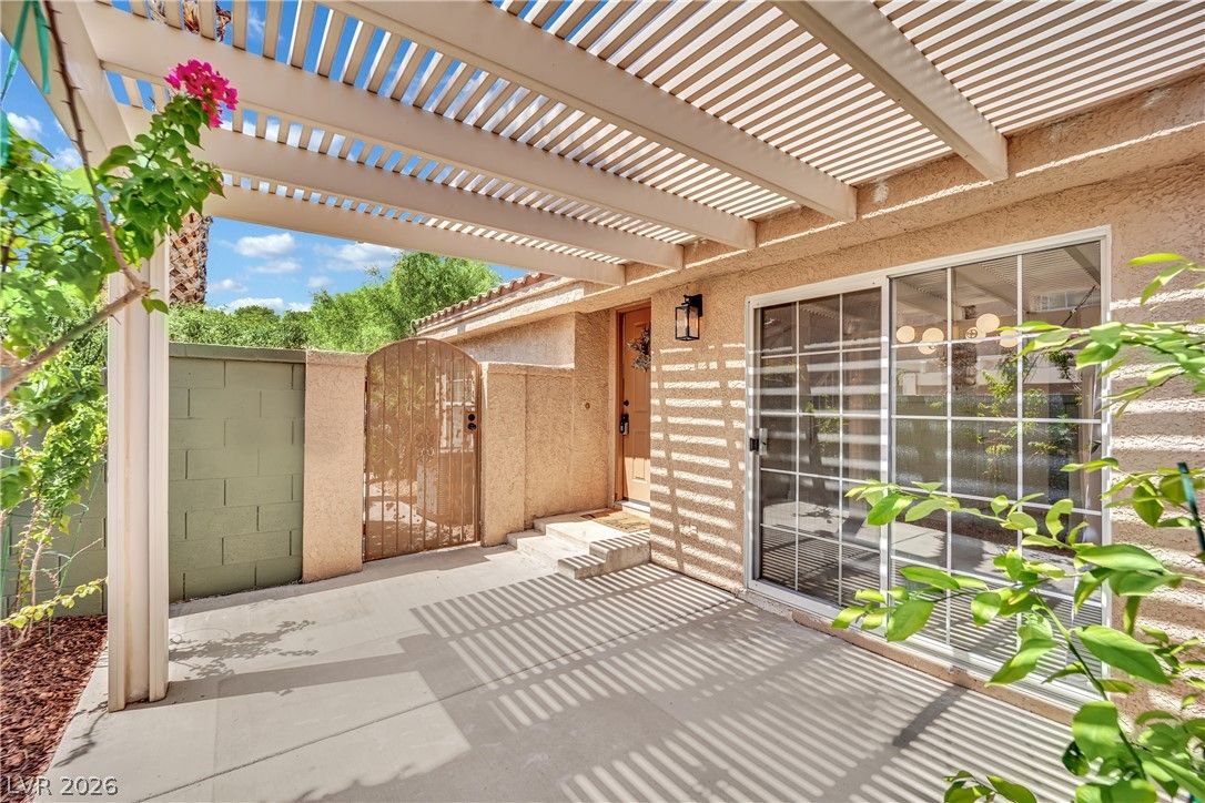 2820 Dawn Crossing Drive — photo 3