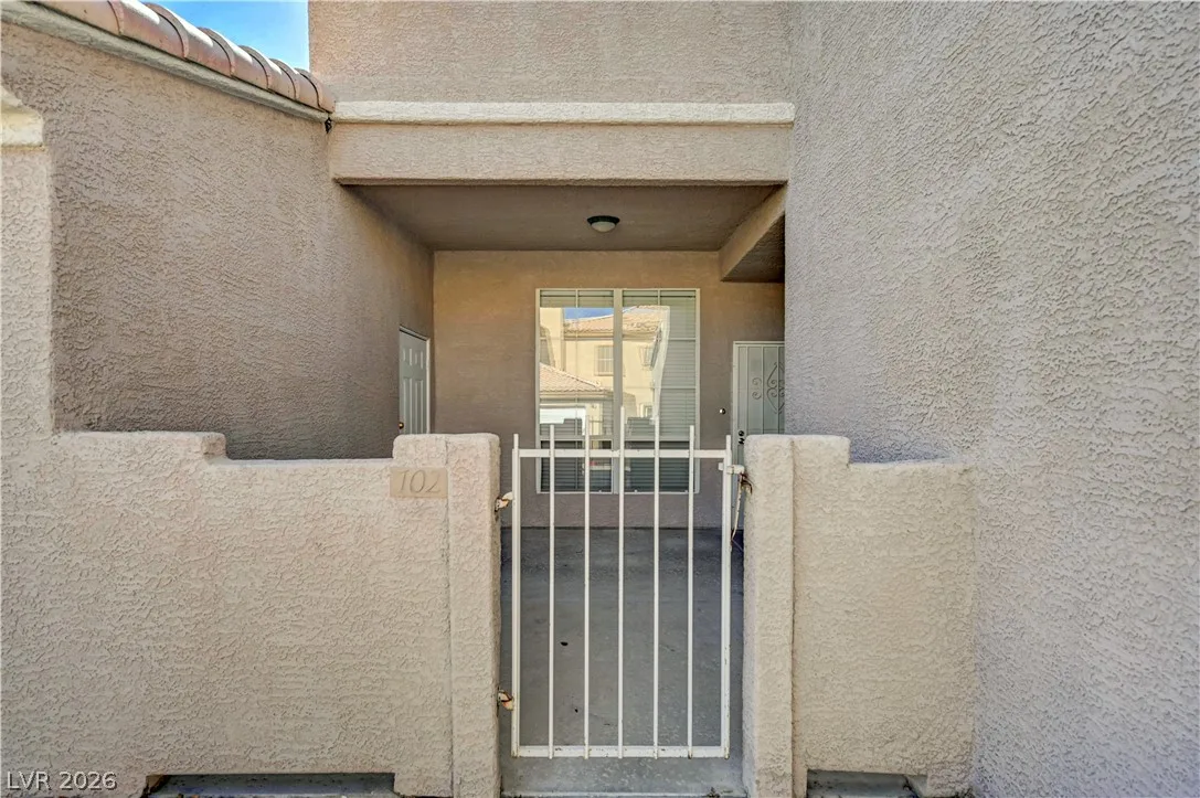 6908 Cobre Azul Avenue 102 — photo 5
