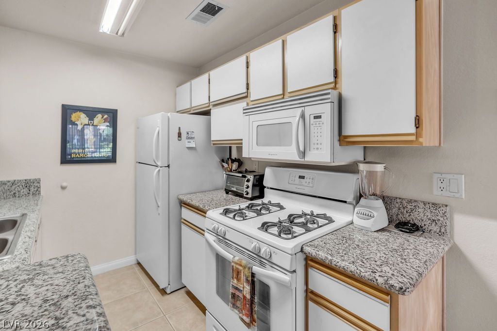 2200 South Fort Apache Road 1192 — photo 3