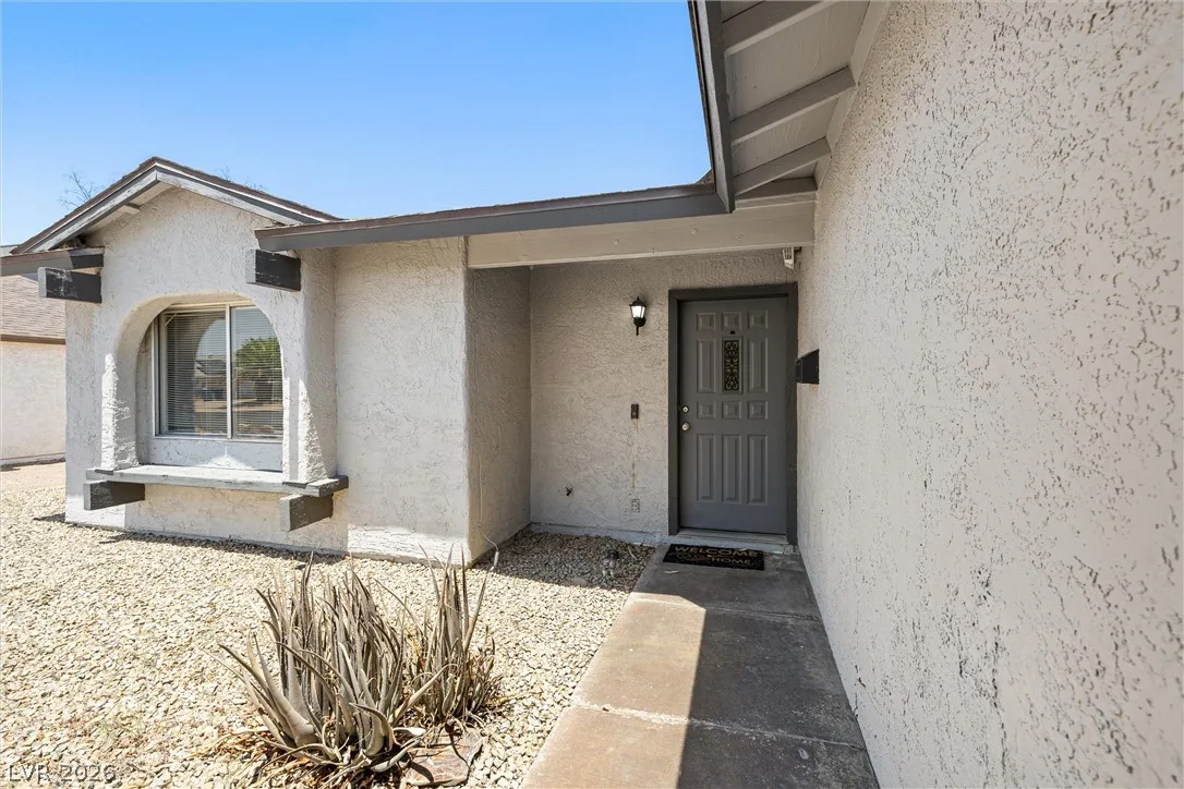 525 Van Dornum Avenue — photo 5