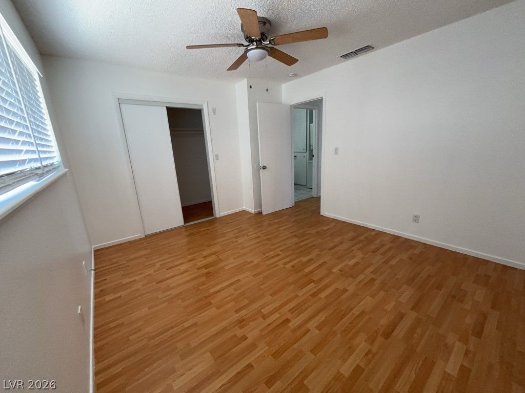 1377 Lorilyn Avenue 4 — photo 5 of 13