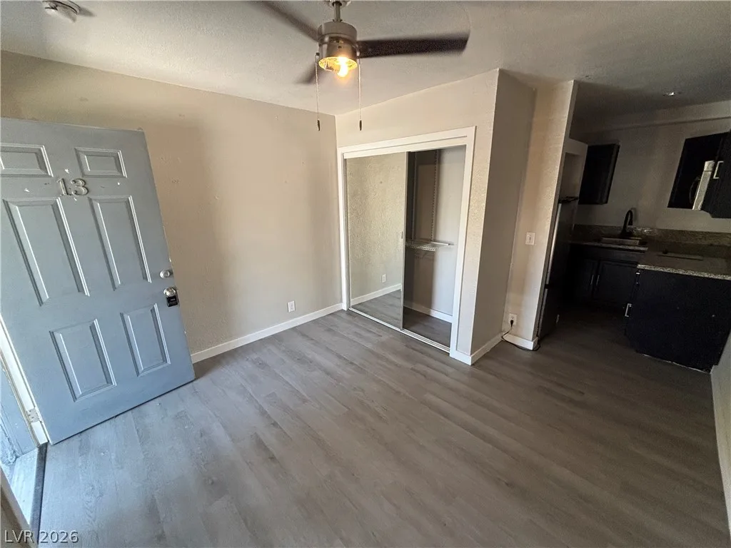 1401 East Carson Avenue 13 — photo 5