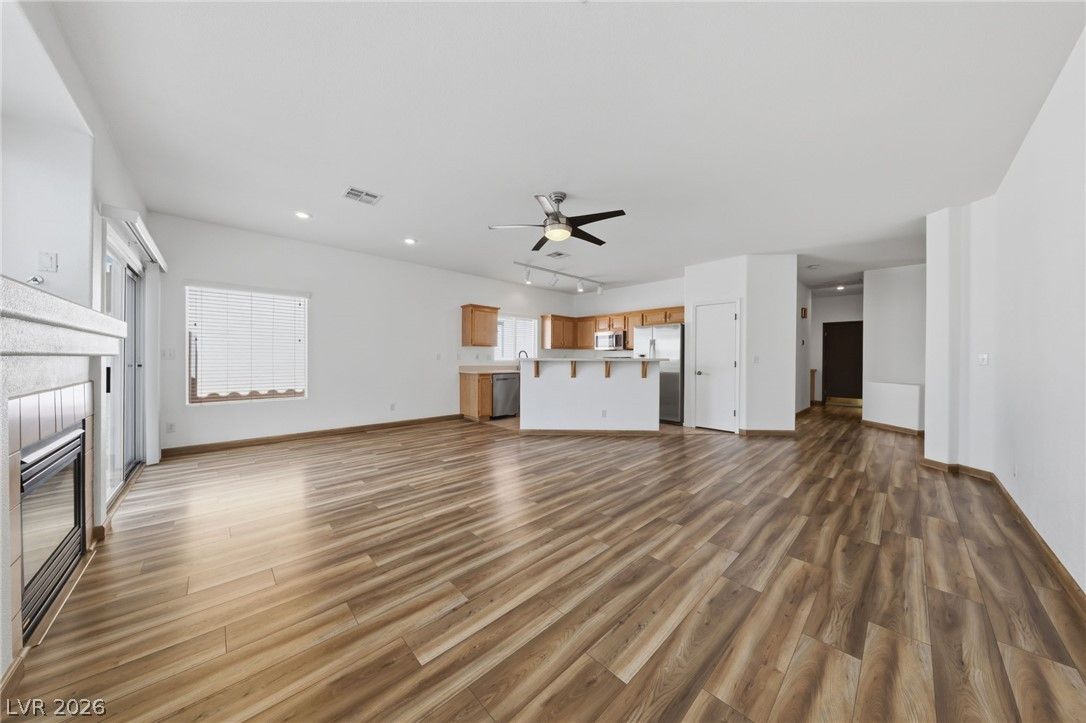 7909 Pinnochio Avenue — photo 2 of 32