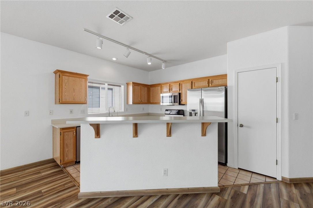 7909 Pinnochio Avenue — photo 3 of 32