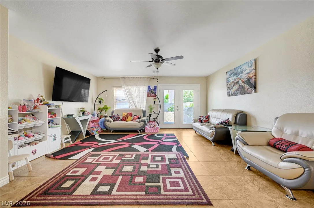 1119 Emerald Stone Avenue — photo 4