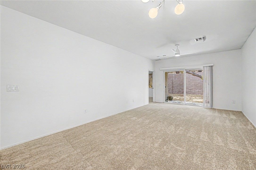 2539 EVENING TWILIGHT Avenue — photo 2