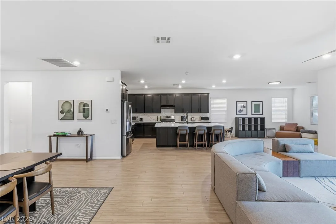 6221 Lamont Hills Avenue — photo 4