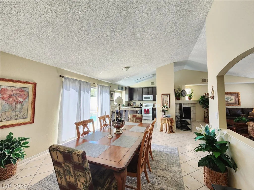 3332 Canyon Lake Drive — photo 4