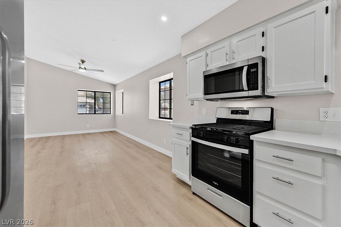 370 Lander Drive — photo 3 of 25