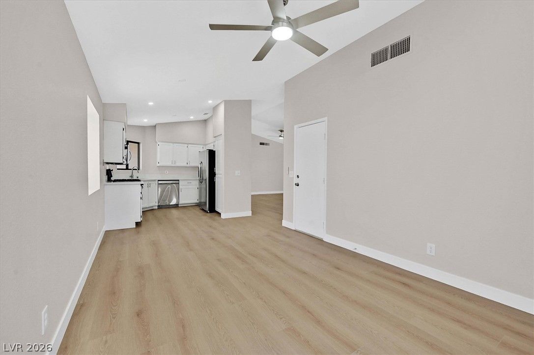 370 Lander Drive — photo 4 of 25