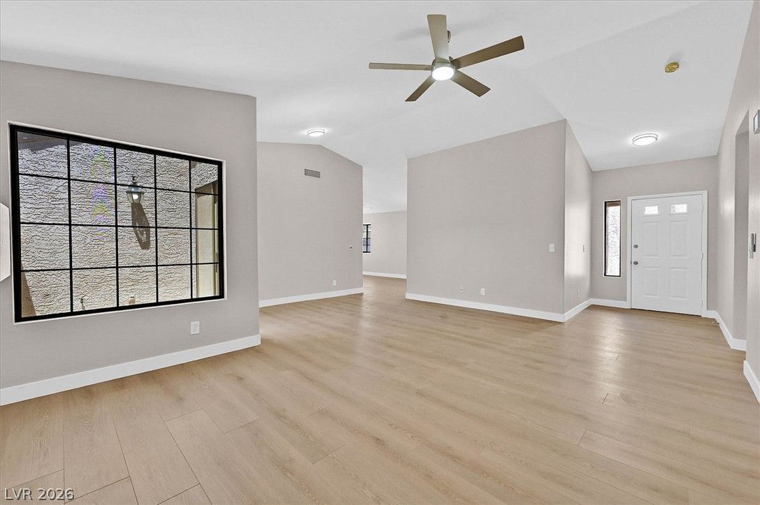 370 Lander Drive — photo 5 of 25