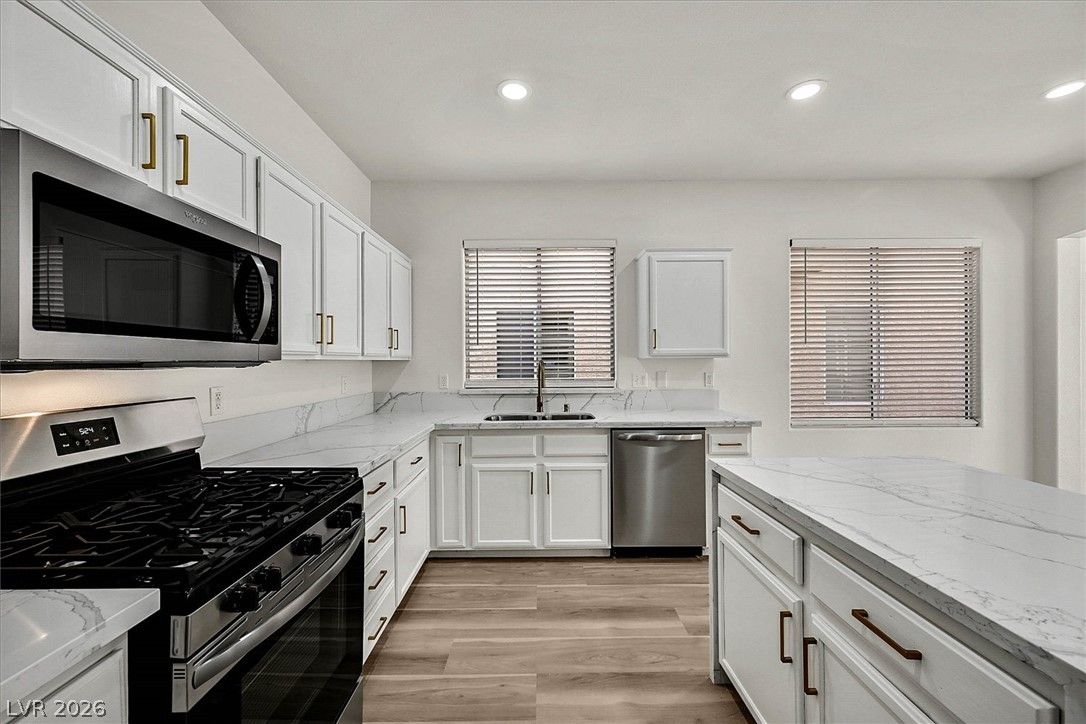 709 East La Madre Way — photo 4
