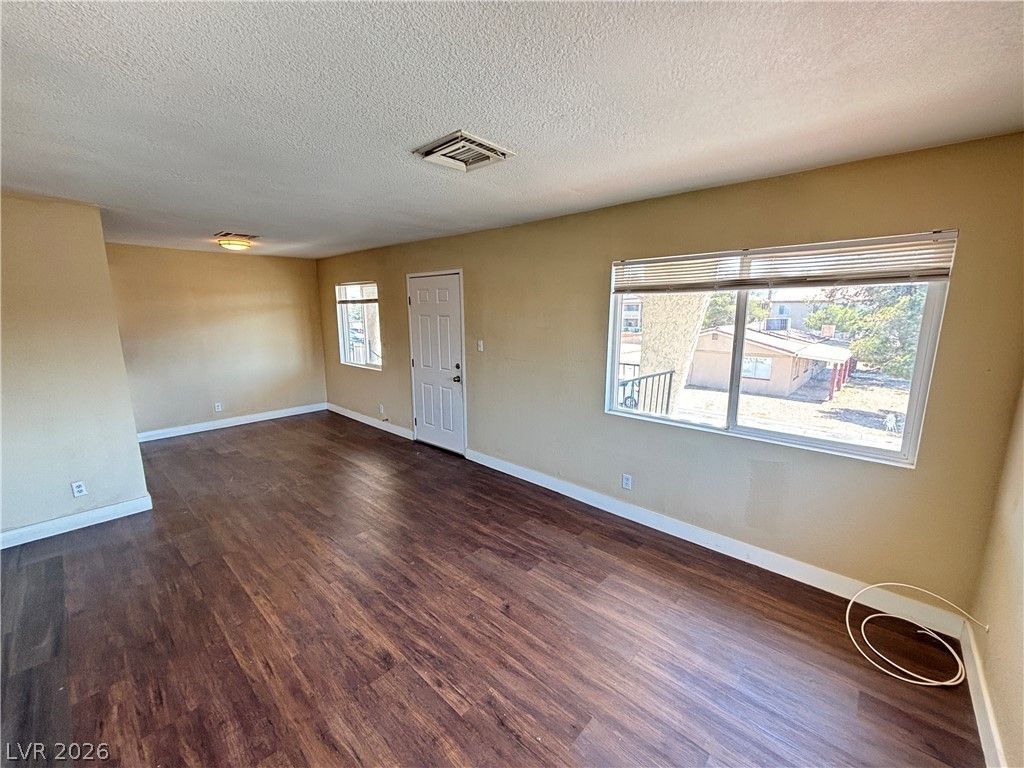 1705 Breckenwood Court 3 — photo 4 of 22